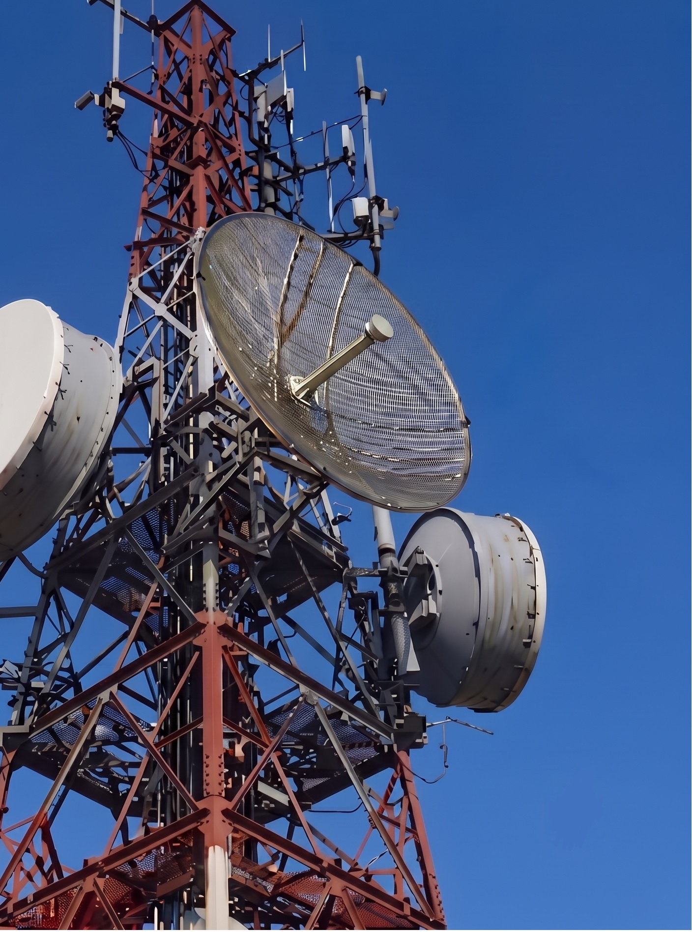 Mast with Antenna